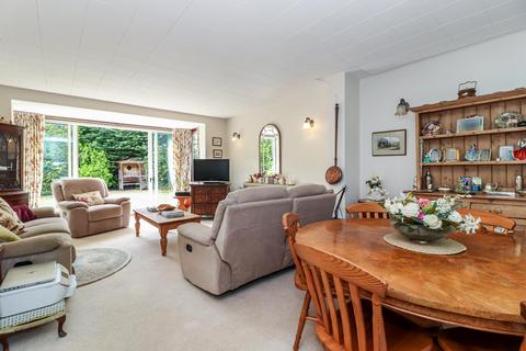 3 Crispin Close, Beaconsfield, HP9 1SY