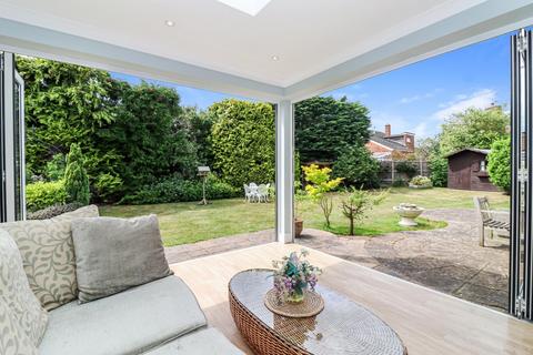 3 Crispin Close, Beaconsfield, HP9 1SY