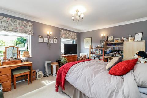 3 Crispin Close, Beaconsfield, HP9 1SY