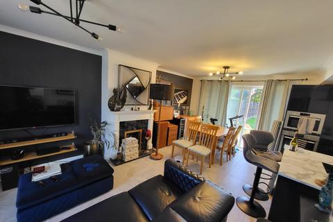 33 Abbots Wood Road, Luton, LU2 0LT