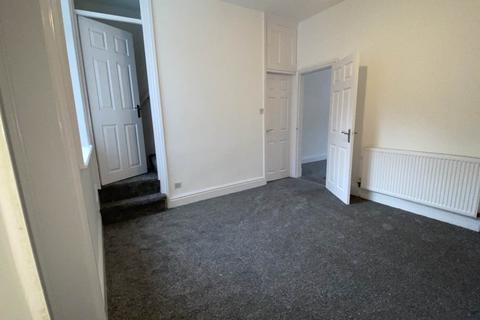 22 Dogford Road, Royton, Oldham, OL2 6UA