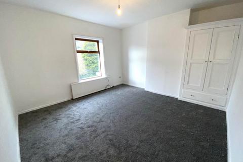 22 Dogford Road, Royton, Oldham, OL2 6UA