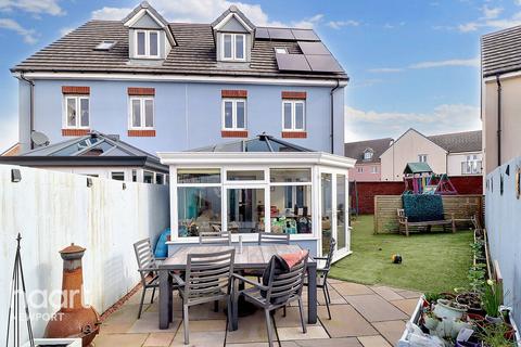 4 bedroom semi-detached house for sale, Bessemer Drive, Newport