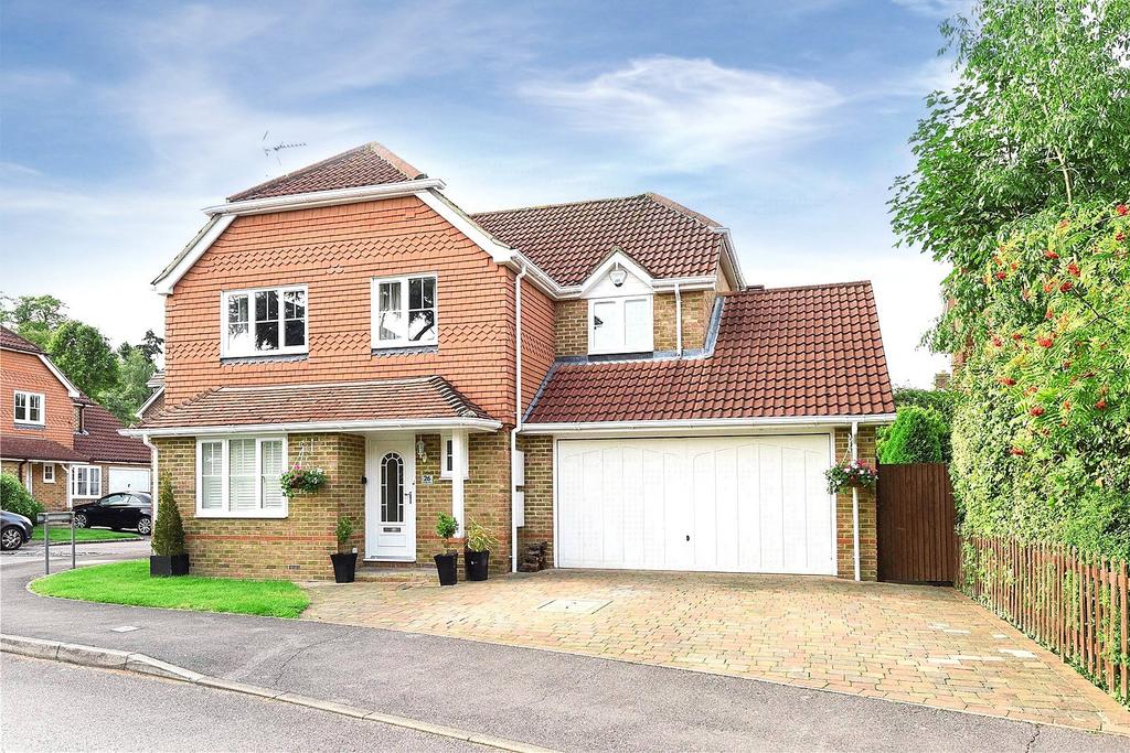 Innings Lane, Warfield, Bracknell... 4 bed detached house for sale £