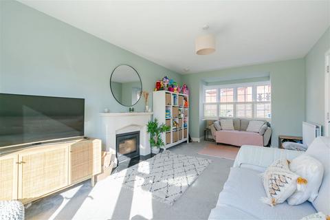 3 bedroom detached house for sale - Sycamore Road, Cranleigh GU6