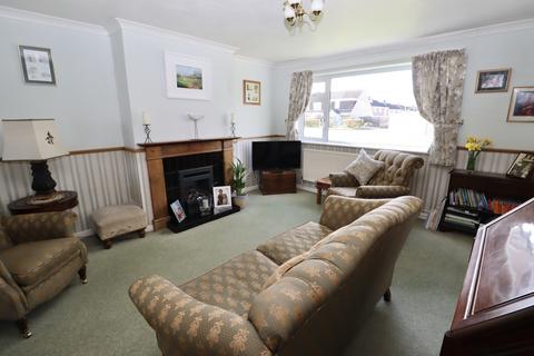 63 Goss Drive, Street, BA16 0RR