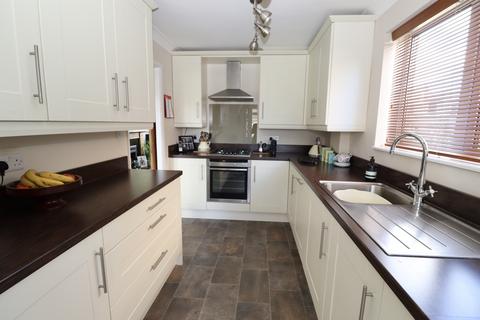 63 Goss Drive, Street, BA16 0RR