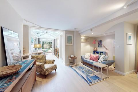 Flat 1, 8 Abbey Gardens, London, NW8 9AT