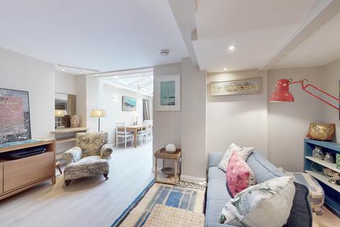 Flat 1, 8 Abbey Gardens, London, NW8 9AT