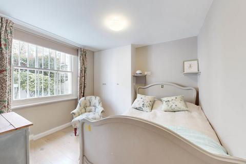 Flat 1, 8 Abbey Gardens, London, NW8 9AT