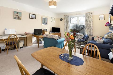 2 bedroom flat for sale, Dawlish Road, The Lareys, TQ14