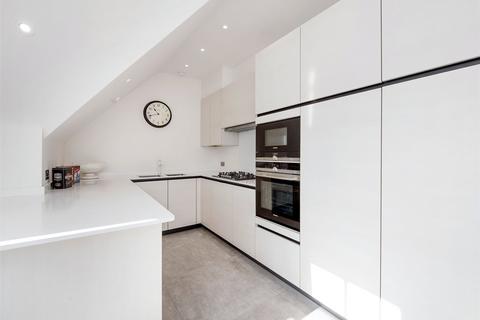 3 bedroom apartment to rent, Lyndhurst Road, Hampstead, London, NW3