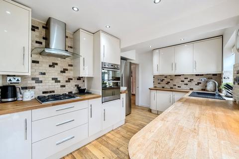 42 Caterham Drive, Coulsdon, CR5 1JH