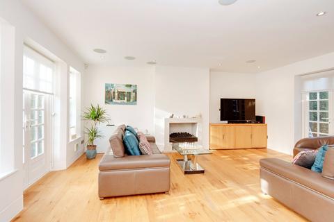 5 bedroom semi-detached house for sale, Thornton Way, Hampstead Garden Suburb