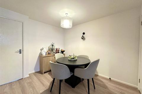 33 Cooper Close, Greenhithe, DA9 9PN