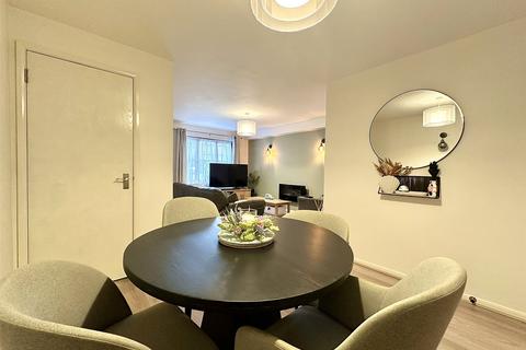 33 Cooper Close, Greenhithe, DA9 9PN