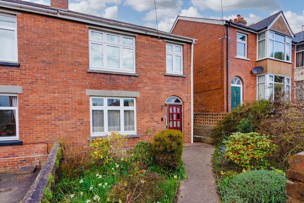 Searle Street, Crediton, EX17 3 bed semidetached house for sale £300,000