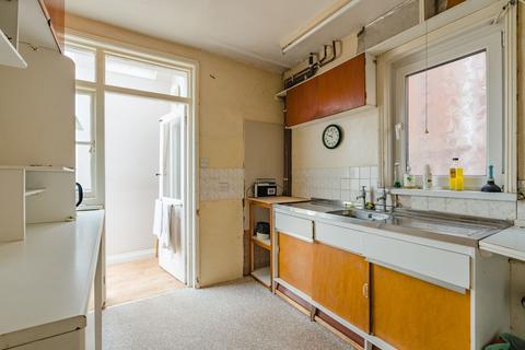 Kingswood Searle Street, Crediton, EX17 2DB