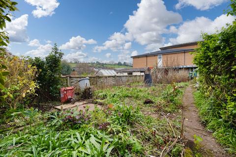 Kingswood Searle Street, Crediton, EX17 2DB