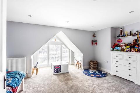 57 Chart Lane, Reigate, RH2 7DZ