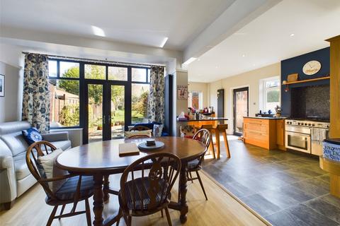 165 Finlay Road, Gloucester, GL4 6SE