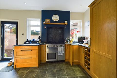 165 Finlay Road, Gloucester, GL4 6SE
