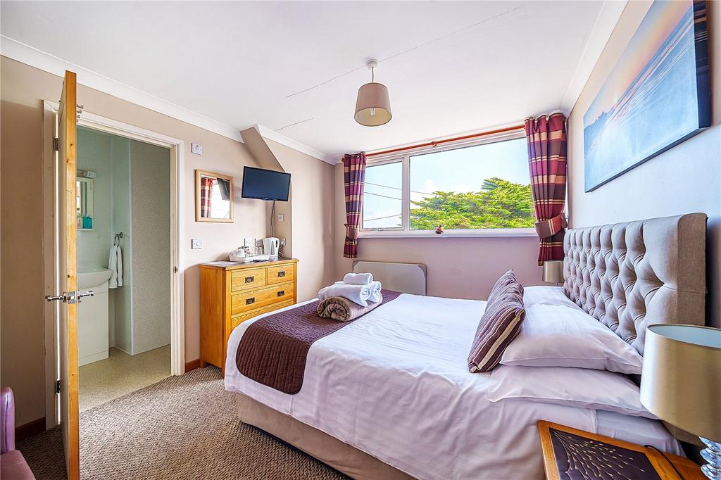 En-Suite Bedroom