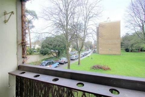 2 bedroom apartment to rent - Flat 3, Greenfield House, SW19