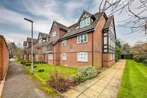 2 bedroom apartment for sale, Gerard Court, Hitherfield Lane, Harpenden, Hertfordshire, AL5