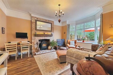 2 bedroom flat for sale, Branksome Park