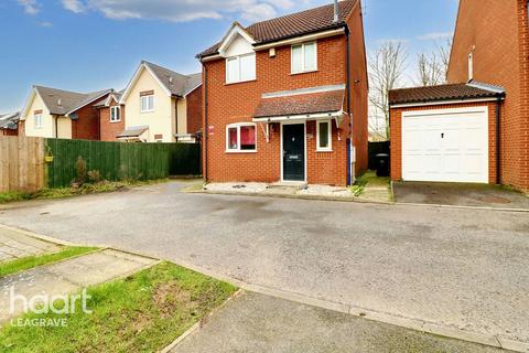 3 bedroom detached house for sale, Ely Way, Luton