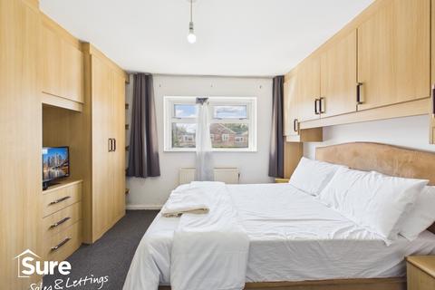1 bedroom semi-detached house to rent, Double Room - Warmark Road, Hemel Hempstead, Hertfordshire, HP1 3PZ