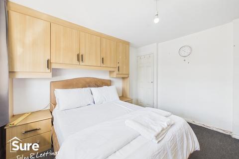 1 bedroom semi-detached house to rent, Double Room - Warmark Road, Hemel Hempstead, Hertfordshire, HP1 3PZ