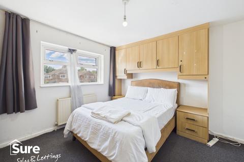 1 bedroom semi-detached house to rent, Double Room - Warmark Road, Hemel Hempstead, Hertfordshire, HP1 3PZ