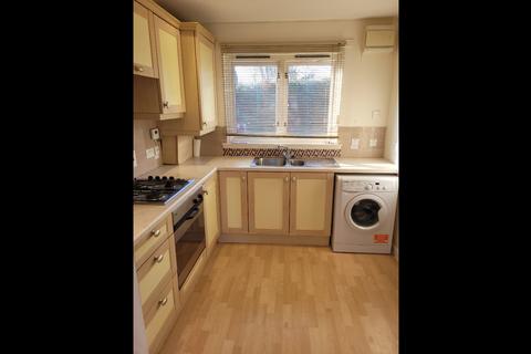 2 bedroom flat to rent, Comely Terrace, Brightons, FK2