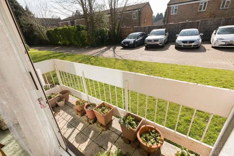 2 bedroom apartment for sale, Brighton Road, Crawley RH10