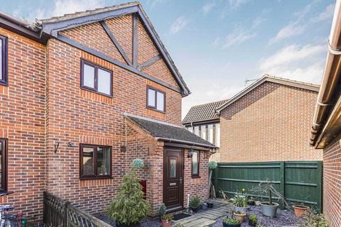 2 bedroom semi-detached house for sale, Yealm Close, Didcot, OX11