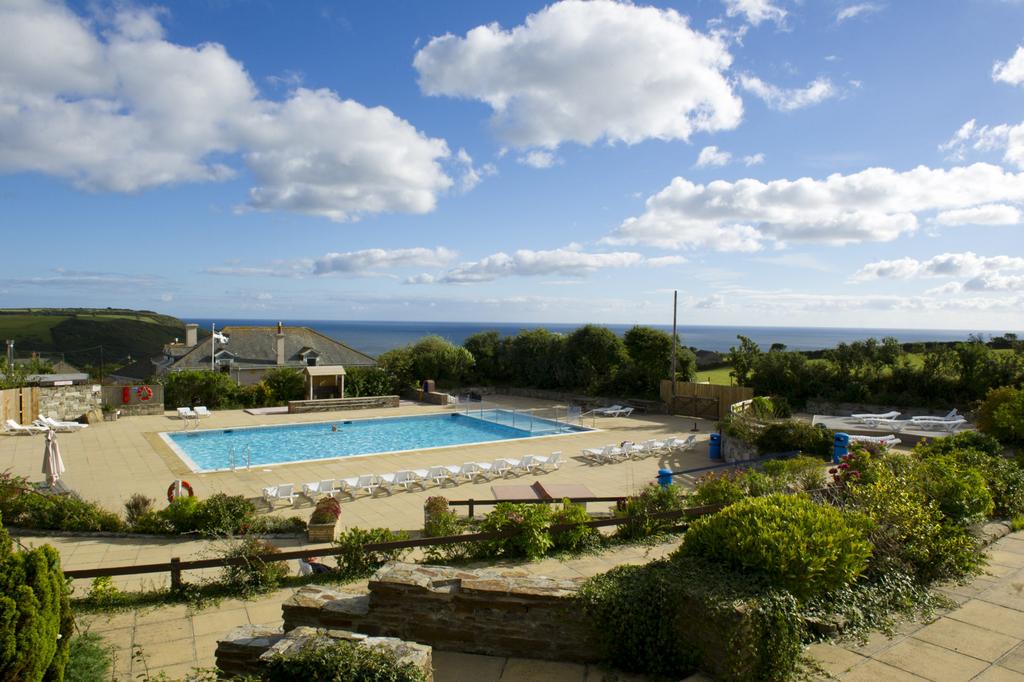 Sea view pool