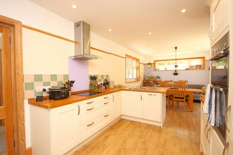 4 bedroom detached house for sale, Valley Road, St. Austell PL26