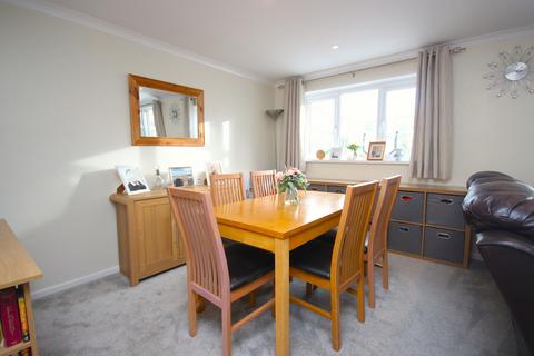 4 Higher Woodside, St Austell, PL25 5EH