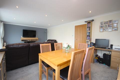 4 Higher Woodside, St Austell, PL25 5EH