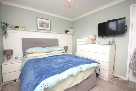 42 Higher Woodside, St Austell, PL25 5EH