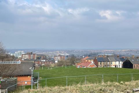 3 bedroom semi-detached house for sale - Bismarck Street, Barnsley, S70