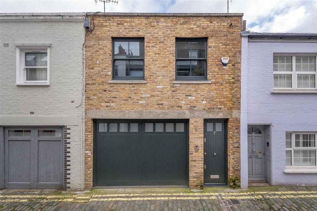 St Petersburgh Mews, Bayswater, W2 2 bed mews - £8,233 pcm (£1,900 pw)