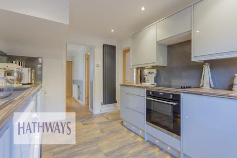 42 Brynheulog, Griffithstown, Pontypool, NP4 5QU