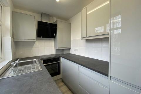 2 bedroom maisonette to rent - Shelley Close, Greenford