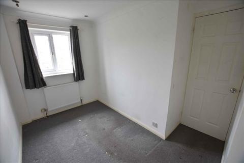 21 Charleston Close, Feltham, TW13 7LJ