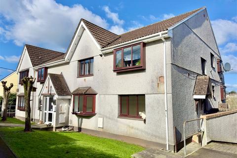 20 Fernleigh Gardens, Wadebridge, PL27 7JL
