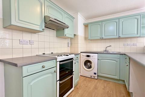 20 Fernleigh Gardens, Wadebridge, PL27 7JL