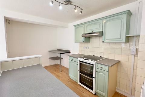 20 Fernleigh Gardens, Wadebridge, PL27 7JL